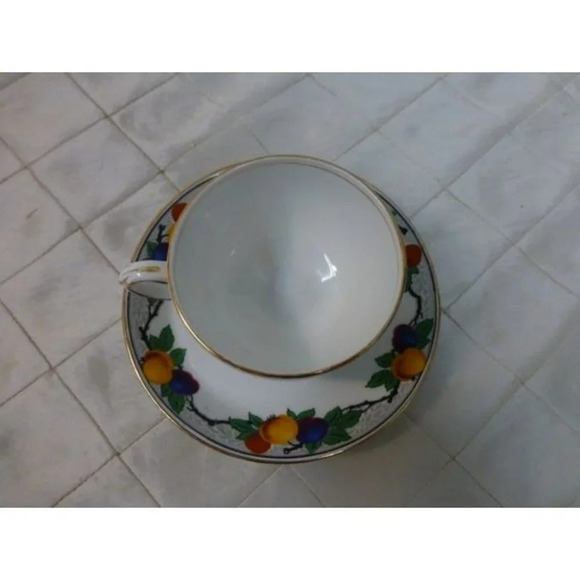 Ye Olde English Grosvenor Teacup and  Saucer - Picture 8 of 9